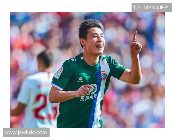 武汉迎来足球巨星加盟引发球迷热议与期待